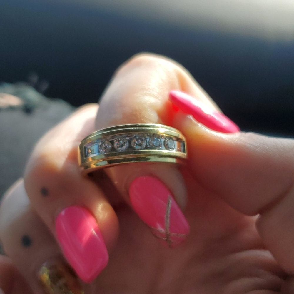 Men's Wedding Band - Picture 2 of 4
